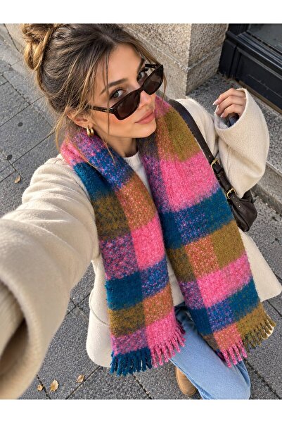 sf collection Eșarfă colorată, pufoasă, cu textură moale, cu model în carouri...