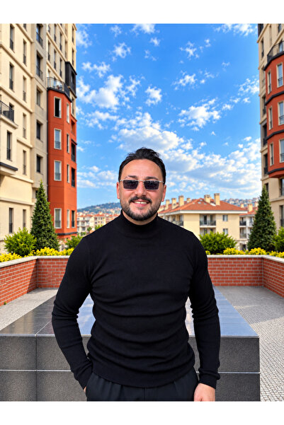 Yarım boğaz triko siyah kazak