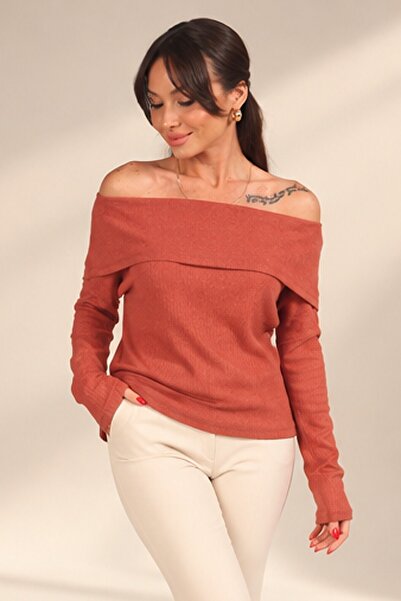 By Saygı Women's Madonna Collar Long Sleeve Cotton Blouse