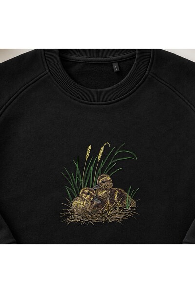 KEYFHOME Ducklings in the Nest Embroidered Crew Neck Sweatshirt Unisex