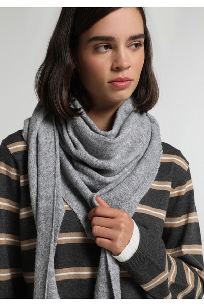 Colin's Women's Gray Scarf
