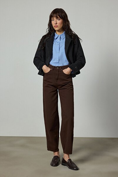 Touché Privé Gabardine Pants with Belt Detail