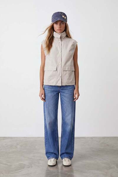 Trend Alaçatı Stili Kadın Bej Oversize Trençkot Yelek Alc-X15621