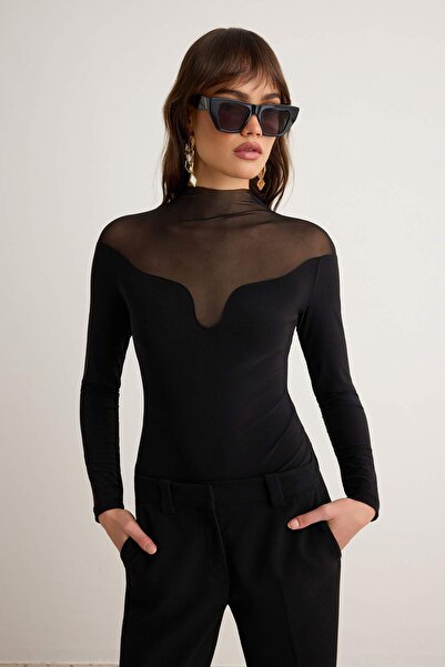 Trendyol Collection بودي من التول بأكمام طويلة وتفاصيل ياقة سوداء TPRAW27BD00030