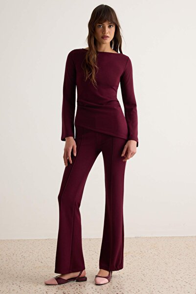 Trendyol Collection طقم علوي وسفلي محبوك بلون أحمر كلاريت ناعم الملمس - طقم T...