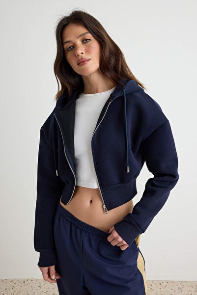 Trendyol Collection كارديجان/سترة محبوكة كبيرة الحجم باللون الأزرق الداكن TWO...