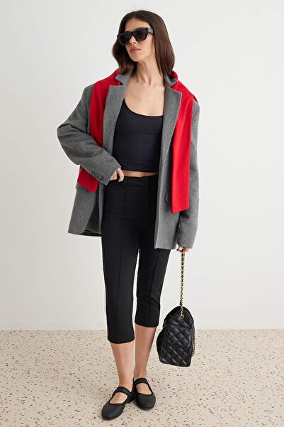 Trendyol Collection بنطلون كابري منسوج أسود اللون TWOAW27PL00153