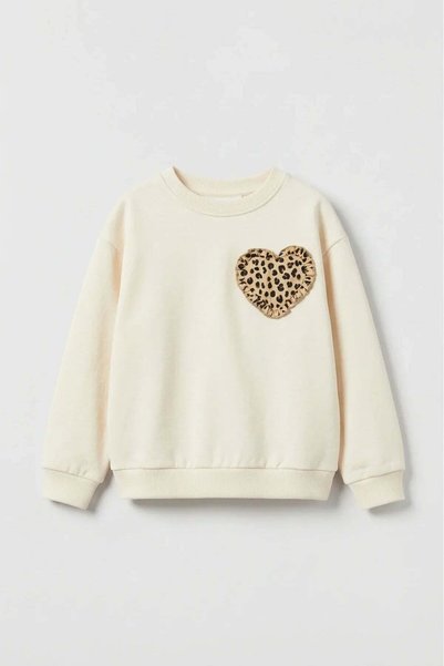 zeyderkids Kız Bebek & Çocuk Leopar Desenli Kalp Detaylı Ekru Sweatshirt