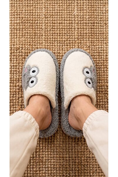 Beyond Kadın Gri Kurbağa İşlemeli Peluş Kışlık Ev Terliği 3 Cm BYNDKUR01