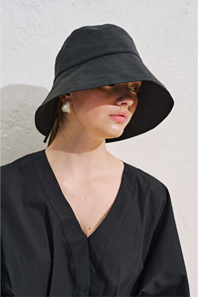Manuka Bucket Hat with Laces Black