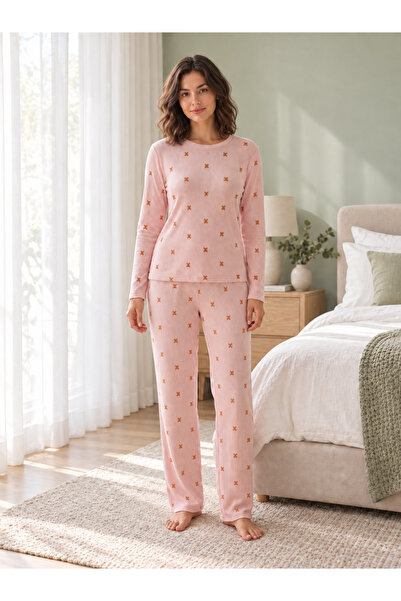 Kadın Pembe Çizgili Ayıcık ve Kalp Desenli Süet Uzun Kollu Pijama Takımı