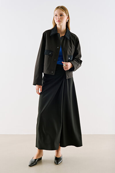 Manuka Velvet Collar Pocketed Short Jacket Black