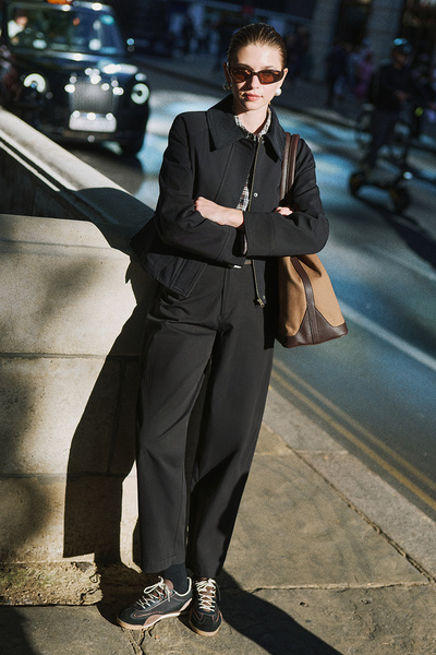 Manuka Velvet Collar Short Trench Coat Jacket Black