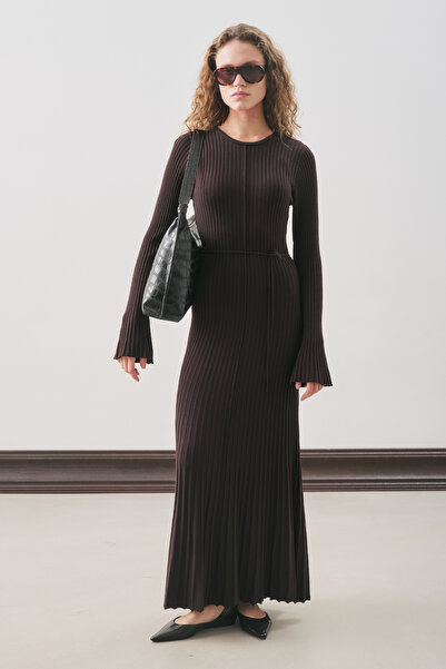 Manuka Rubber Knitted Dress with Flawed Skirt Brown