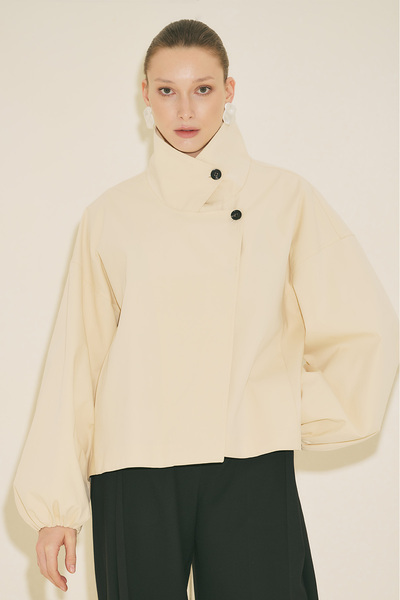 Manuka Melva Wide Sleeves Short Trench Coat Vanilla