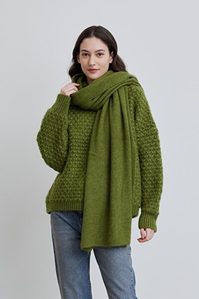 Manuka COZY SOFT TEXTURED WRAP GREEN
