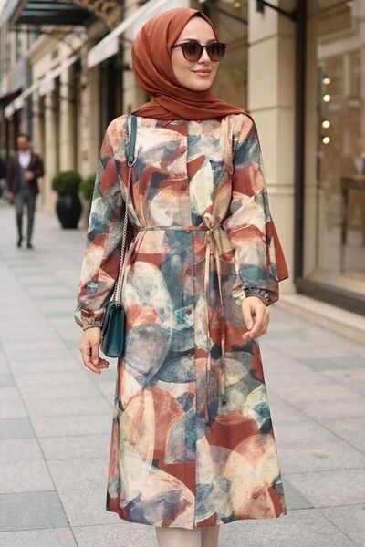 N.S NEVA STYLE قميص بياقة مطبوعة بنمط تجريدي بني اللون للنساء المحجبات 95725KH