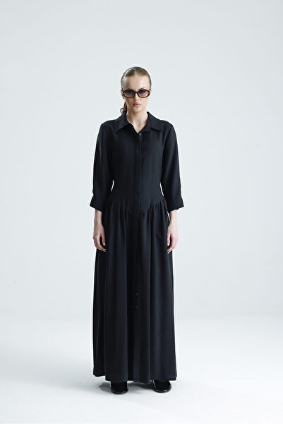 GACA COLLECTION Rochie lungă cu curea neagră și nasturi în față