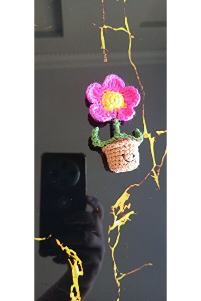 Amigurimi minik saksıda papatya anahtarlık ister magnet