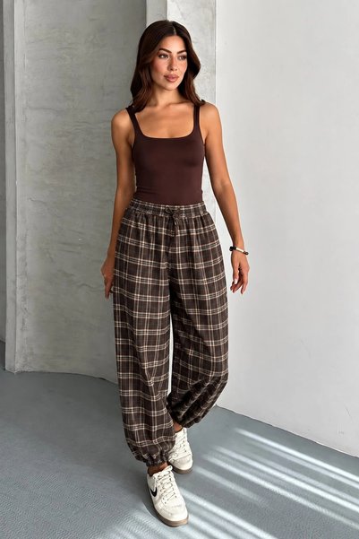 Eka Women's Brown Plaid Pattern Relaxed Fit Elastic Trousers 27044