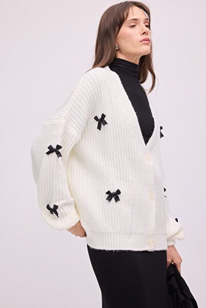 Touché Privé Strickery Cardigan with Strip Detail