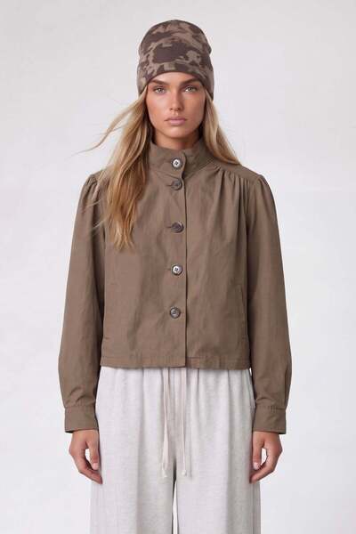 Trend Alaçatı Stili Women's Mink Stand Collar Lined Short Trench Coat Alc-X15630