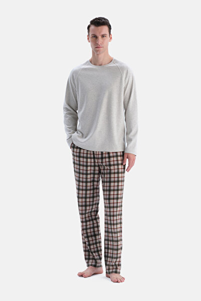 Dagi Regular Sleeve T-Shirt and Plaid Pants Set