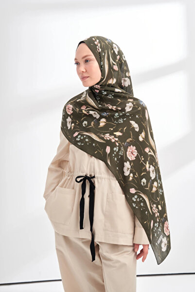 ARMANDA Floral Archive Rosalie Pattern Shawl