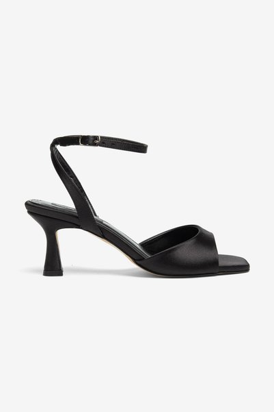 ALTIN TOPUK Women's Black Satin Heeled Shoes