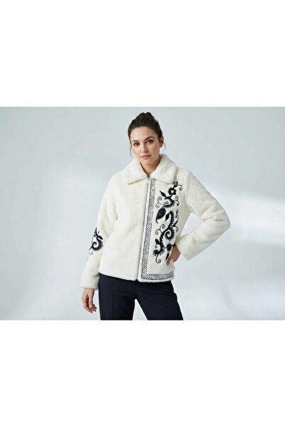 REELMODA Women's Embroidered Plush Coat