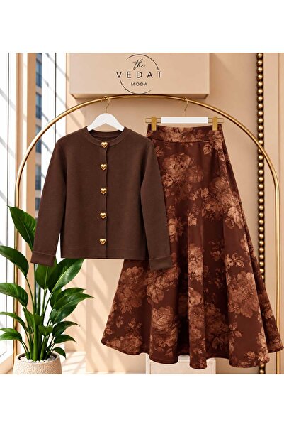 MODA VEDAT Γυναικεία πλεκτή ζακέτα με κουμπιά σε σχήμα καρδιάς - Σετ με φούστ...
