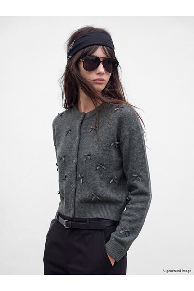 LC Waikiki Nevavm Farkıyla Xside Anthracite Knitwear Embroidered Short Women'...