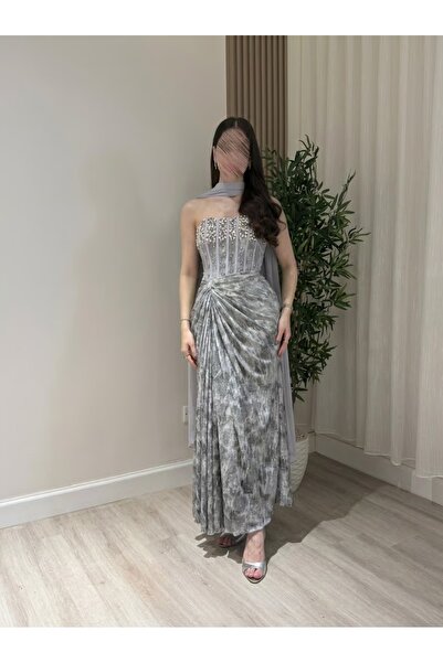 NAQWA FASHION فستان راقي مطرز بتصميم مميز