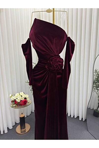 katie فستان مخمل بورده وكم انيق فاخر من الاخر