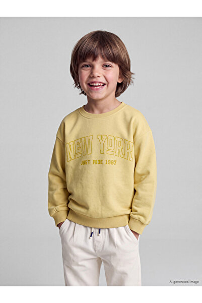 LC Waikiki Esvab • Modern & Distinctive Nyc Printed Boys' Sweatshirt