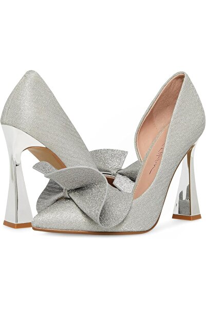 Betsey Johnson Women's Nobble Pump