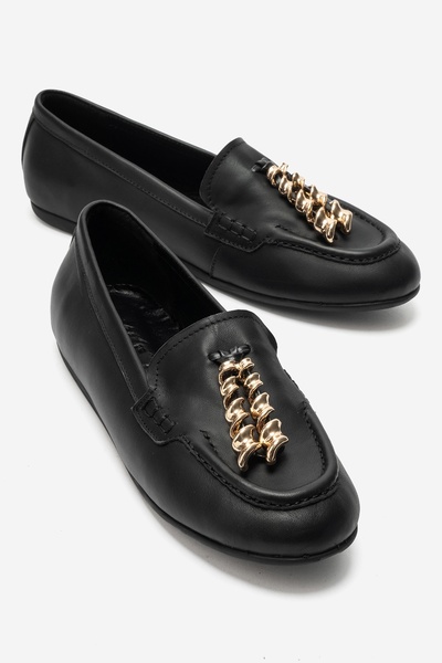 LuviShoes NOWELL Siyah Cilt Hakiki Deri Metal Fiyonklu Kadın Loafer Ayakkabı