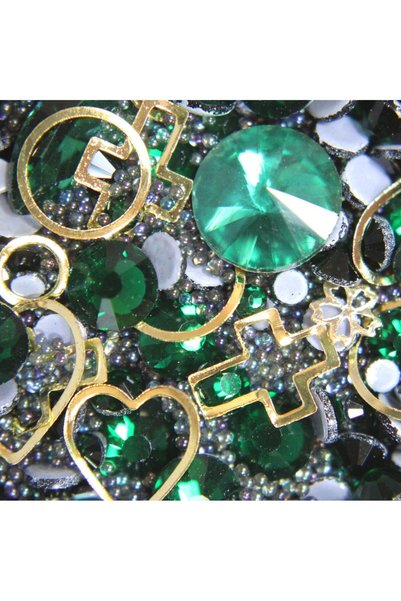 Tienda MIX OF GREEN FACETED CRYSTALS AND NAIL ORNAMENTS