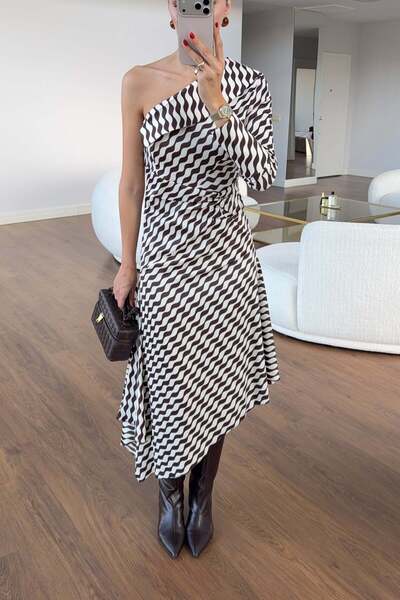 HAZELANNA Ecru Wave Patterned One-Shoulder Satin Dress