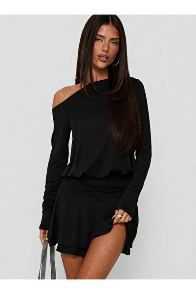 Les Séduisantes c.a. Special Design Backless Asymmetrical Collar Off-Shoulder...