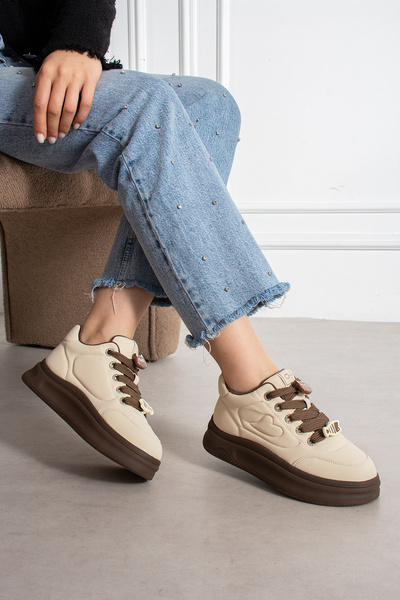 Madam Tarz Guja-421 Thick Sole Buckle Detailed Sports Shoes