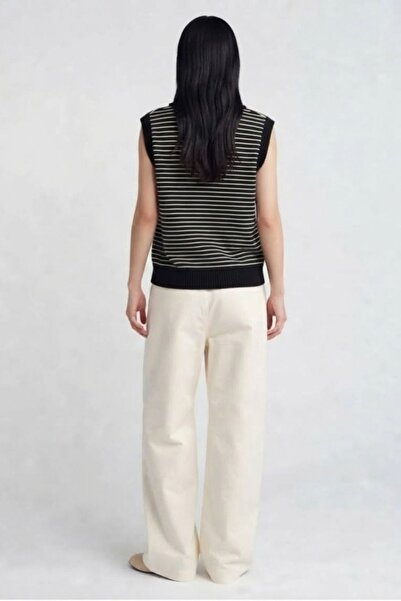 soft&basic Women's Striped V-Neck Buttoned Relaxed Fit Knitwear Sweater