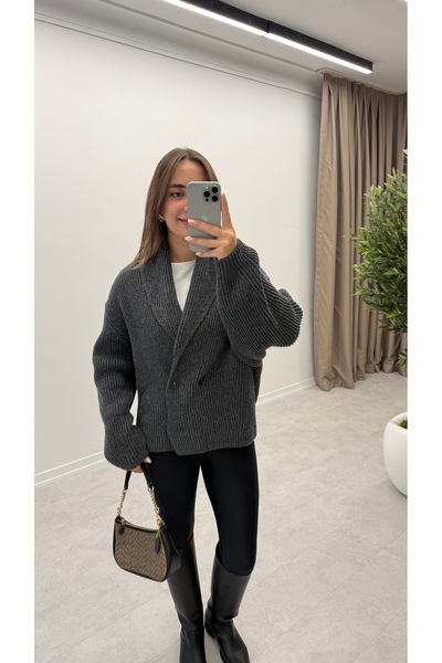 MELLOW Double Breasted Collar Buttoned Cardigan