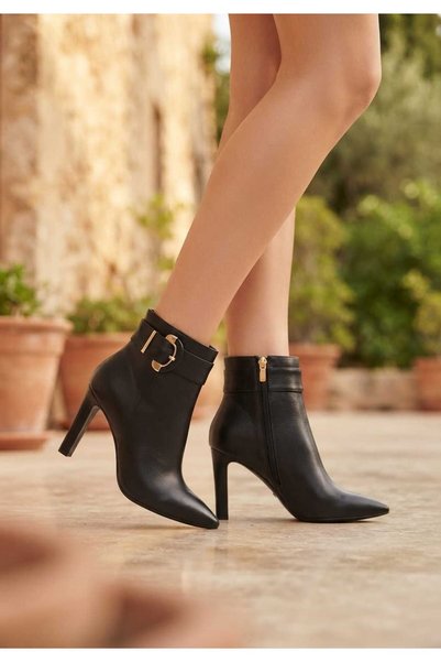 LEYDİ SHOES NİNA SİYAH TOKA DETAYLI KADIN BOT