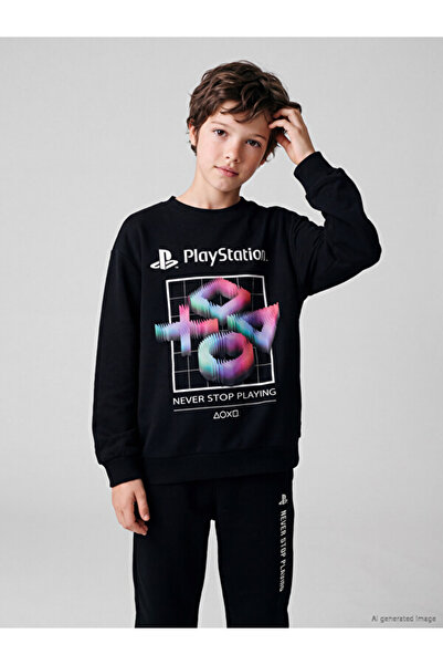 LC Waikiki Rmz Gi̇yi̇m Farkiyla Playstation Licensed Boys' Sweatshirt