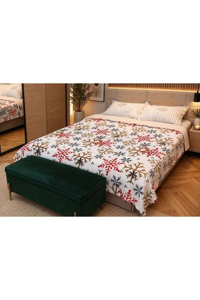 Caressa Patura Pat Craciun, 200 x 220 cm, pentru 2 Persoane, Doua Fete, Imprimeu Fulgi de Zapada Colorati, Spate Sherpa, Poliester, Multicolor