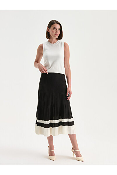 LC Waikiki Rmz Gi̇yi̇m Farkiyla Striped Pleated Knitwear Skirt with Waist Cord