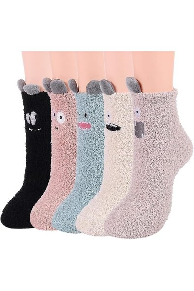 YARDHOBI 5 Pairs Womens Fuzzy Socks, Womens Super Soft Fuzzy Cozy Home Sleepi...