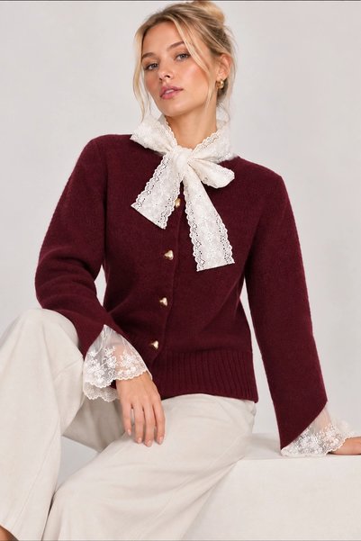 URİS Cardigan de damă din tricot cu dantelă bordeaux, cu guler și mâneci, cu nasturi în formă de inimă