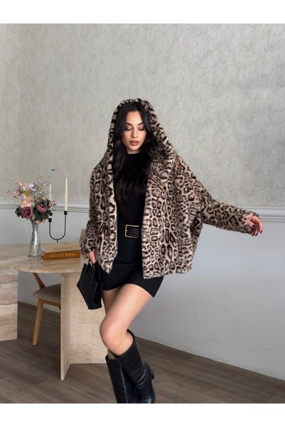 LAVİA BUTİK Kadın Oversize Leopar Desenli Kapüşonlu Peluş Mont
